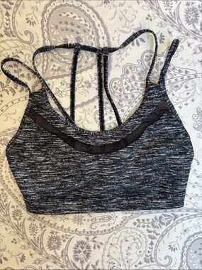 Victoria’s Secret Gray Space-Dye Strappy Sports Bra-size S